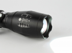 Cañón de luz LED con haz regulable 3 W. 12V.